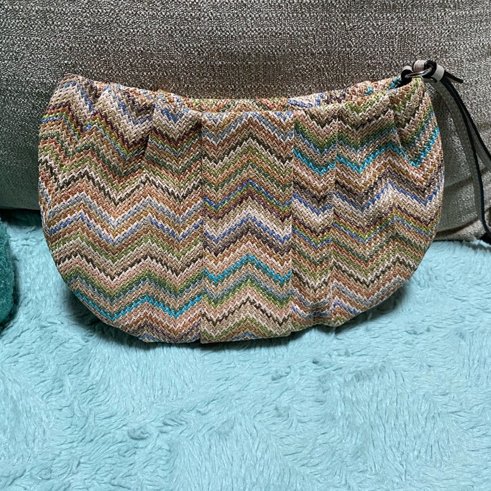Super cute clutch/wristlet